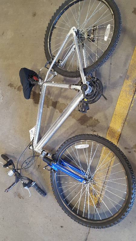 lot 422 image: Xkock   Freestyle Bike with  16.5in. Frame, 21.5in. Wheel