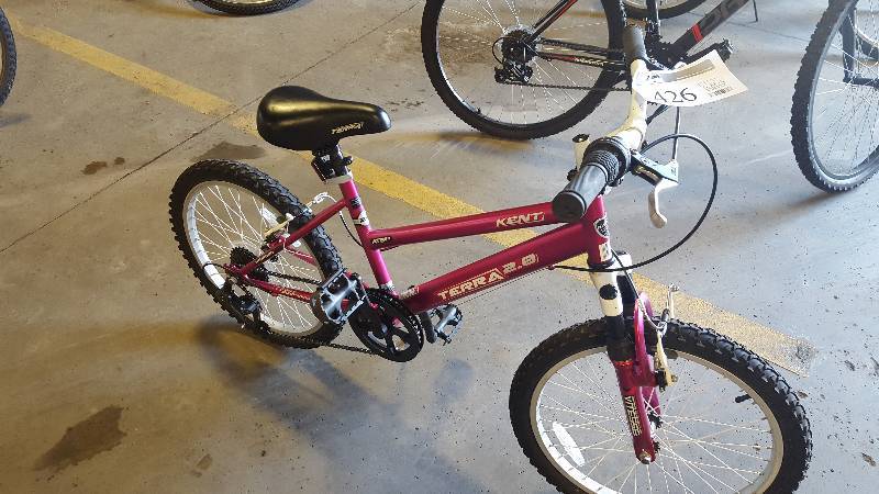 lot 426 image: Kent Terra 2   Bike with Pink 12in. Frame, 16in. Wheel