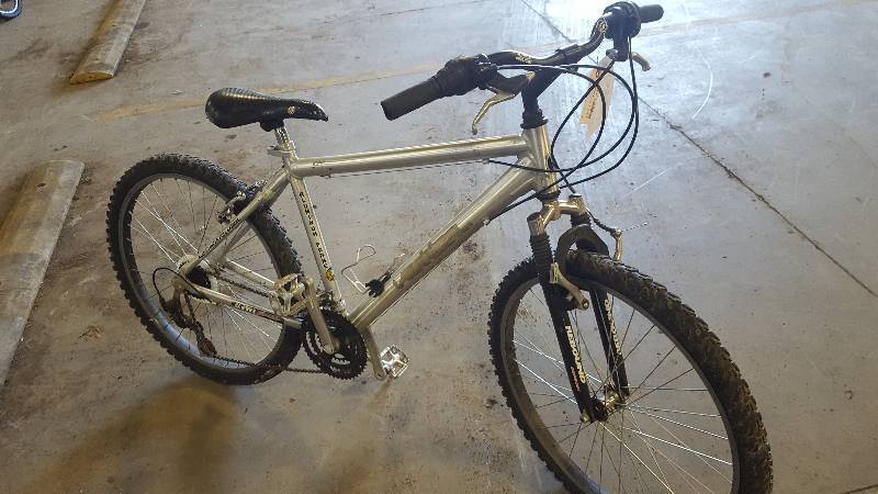 lot 468 image: Custom Bike with Silver  18in. Frame, 22.5in. Wheel