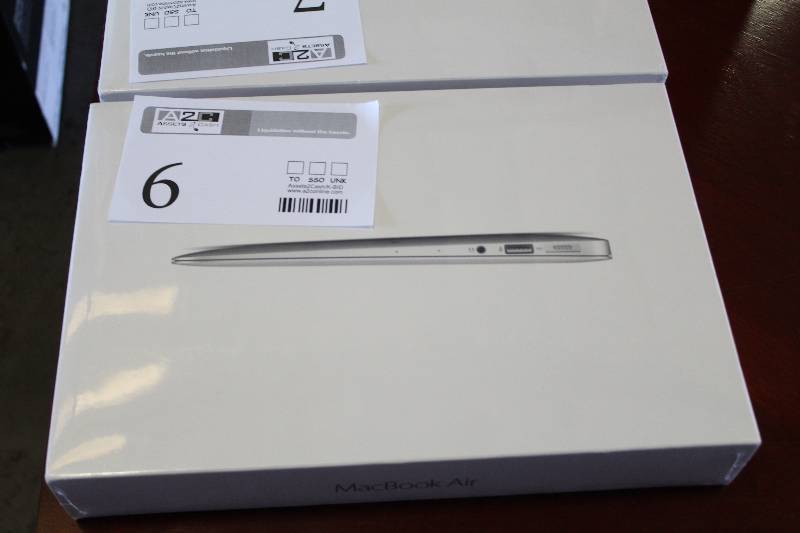 lot 7A image: Apple MacBook Air