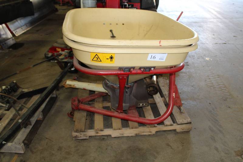 lot 16 image: Vicon Spreader, Three Point Hitch Mount PTO Drive