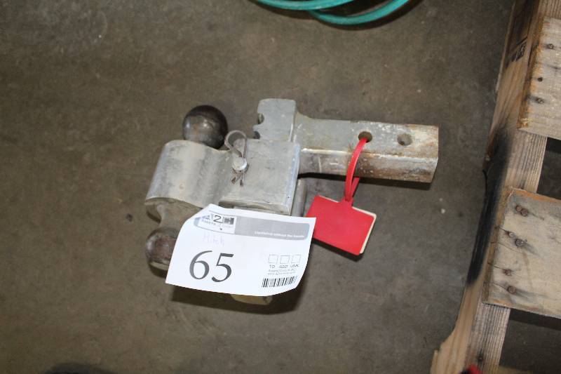 lot 65 image: 2-Ball Hitch