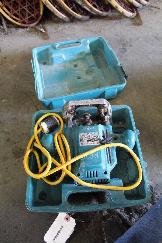lot 58 image: Makita Router w Case