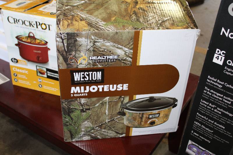 lot 133A image: Realtree Outfitters Weston 5-Quarts Mijoteuse