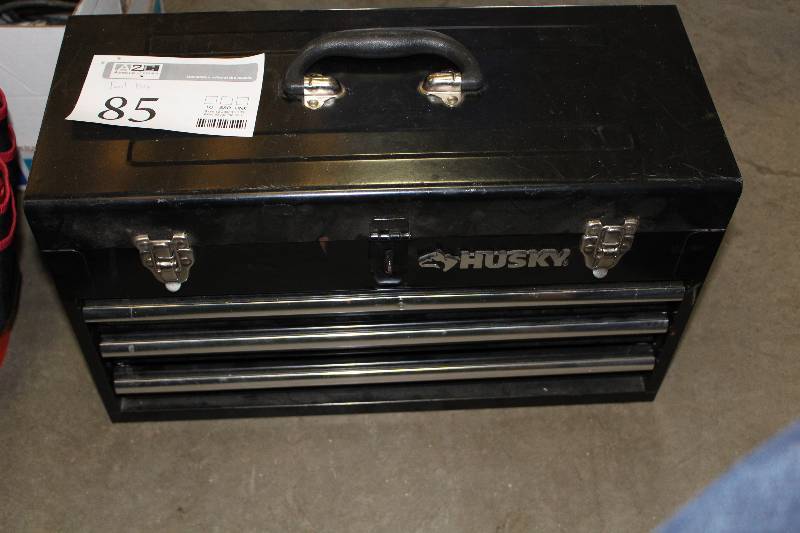 lot 85 image: Husky 4-Drawer Metal Tool Box