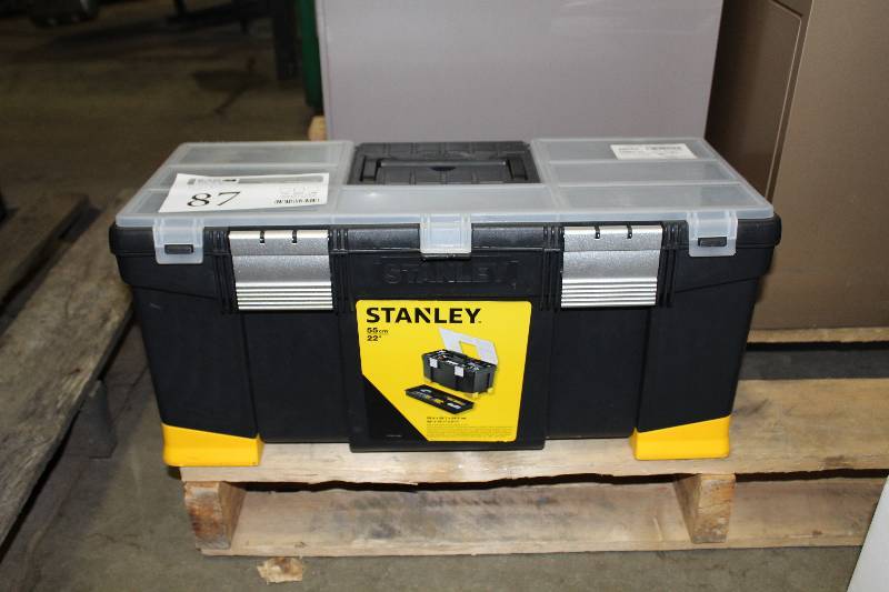 lot 87 image: Stanley 22in. Tool Box w Organizer