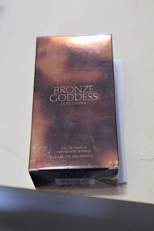 lot 213 image: Este  Lauder Goddess Perfume