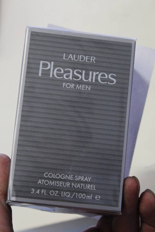 lot 239 image: Este Lauder Pleasures For Men