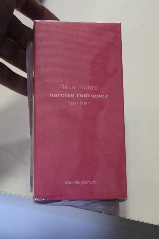 lot 235 image: Fleur Musc Perfume