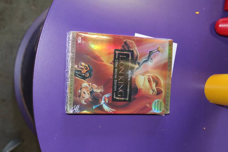 lot 255 image: The Lion King Platinum Special Edition DVD Set