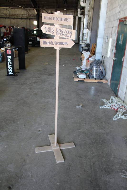 lot 310 image: Samuel Adams Beer Direction Stand
