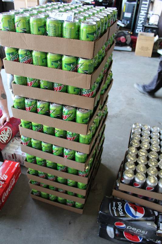 lot 331 image: 12oz. Cans Mt. Dew