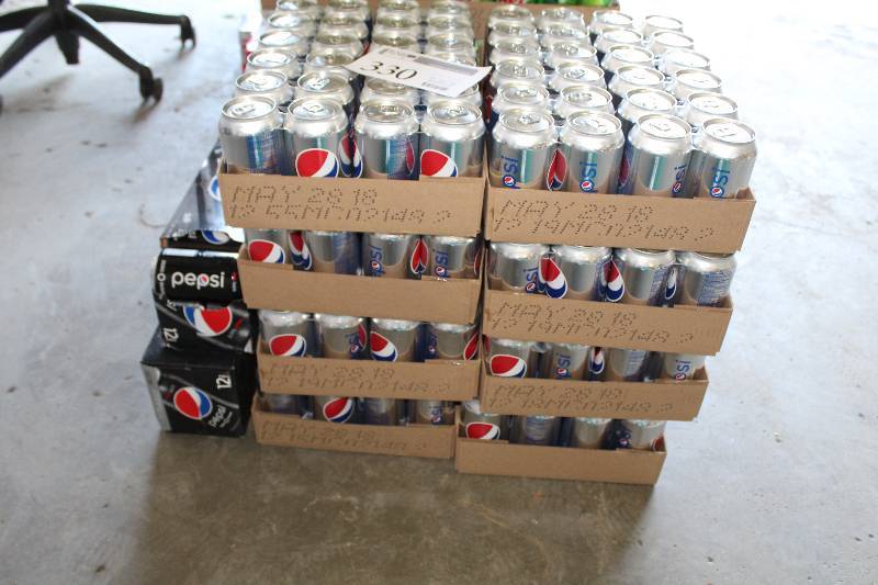 lot 330 image: 12oz. Cans Pepsi, Diet Pepsi
