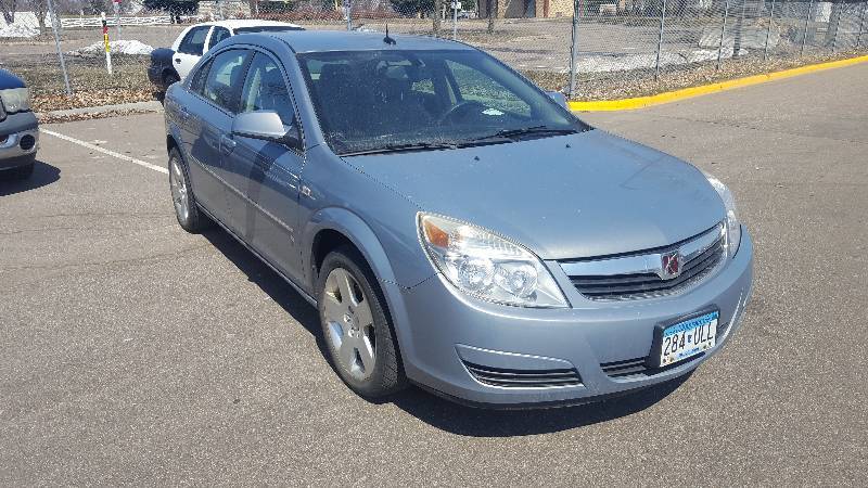 lot 4 image: 2007 Saturn Aura XE