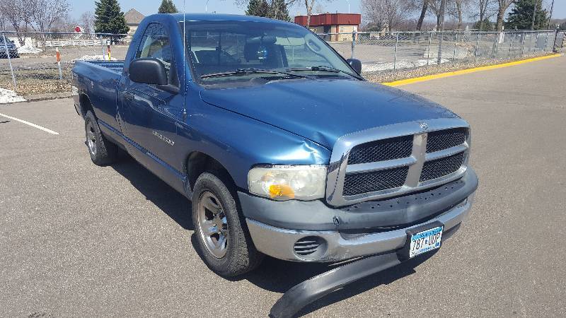 lot 5 image: 2004 Dodge Ram 1500 Regular Cab and Bed