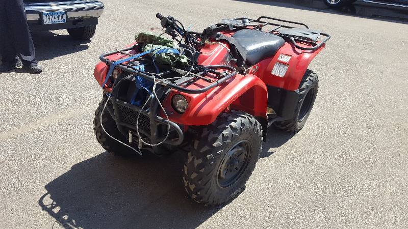 lot 6 image: 2002 Yamaha Kodiak 400, 4x4 ATV