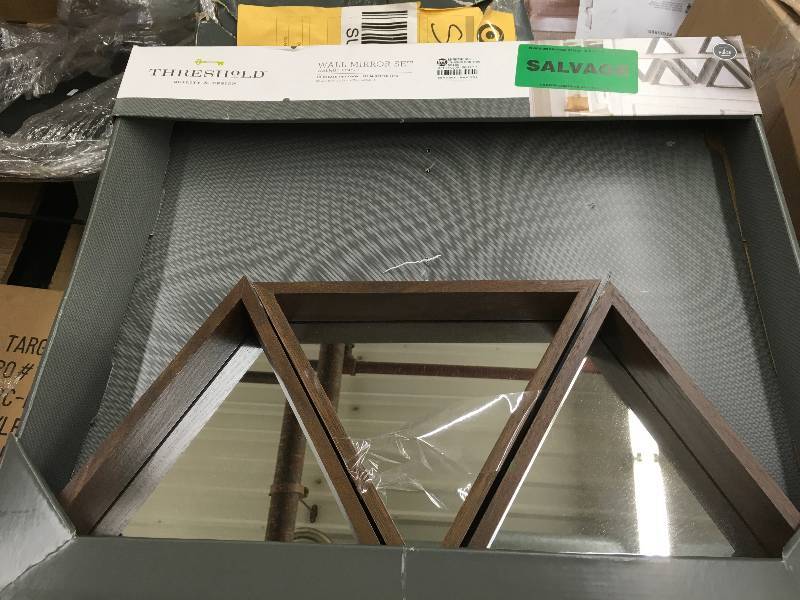 lot 295 image: WALL MIRROR SET, RETAIL $24.99