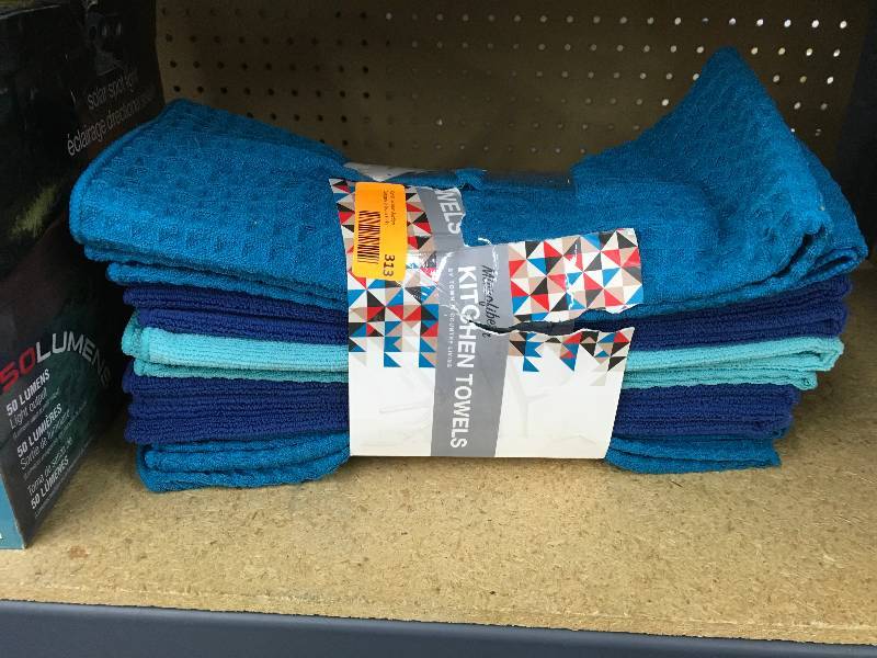 lot 313 image: TOWN & COUNTRY MICRO FIBER TOWELS, RETAIL $8.99