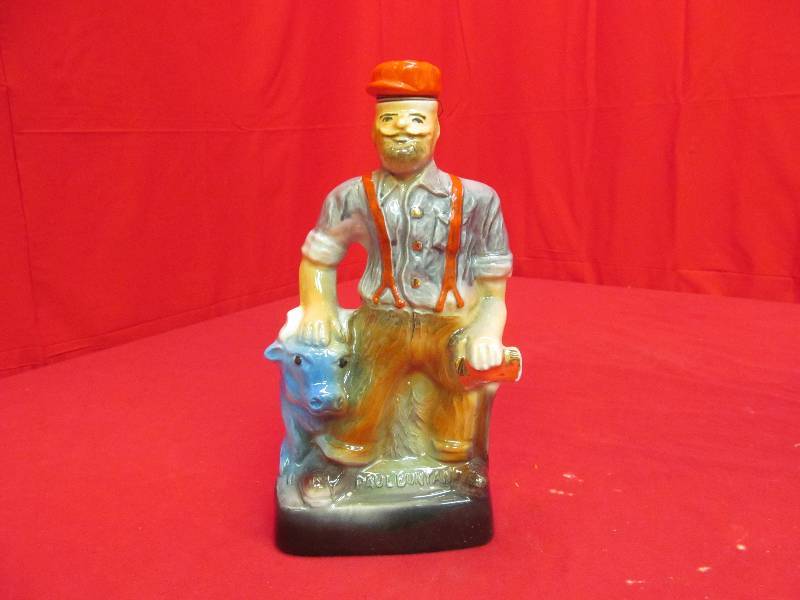 lot 12 image: vintage beam decanter
