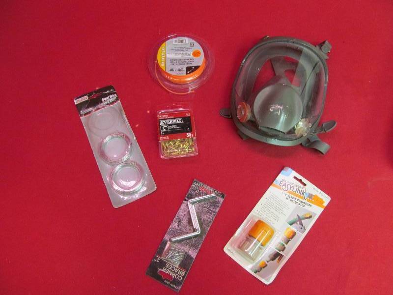 lot 51 image: 3M Respirator mask, hardware