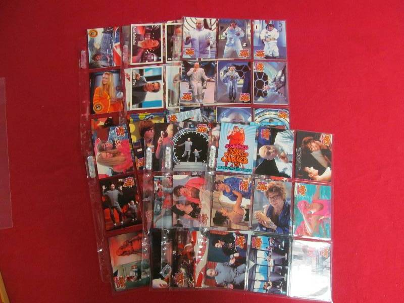 lot 65 image: Austin Powers Trading cards