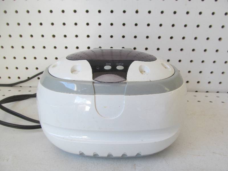 lot 82 image: Ultrasonic Cleaner Haler