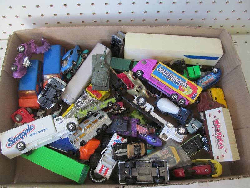 lot 95 image: matchbox,Hotwheel,die cast toys