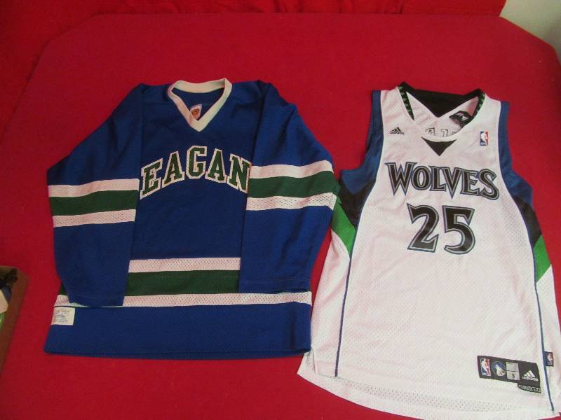 lot 135 image: Wolves Jersey, Eagan jersey