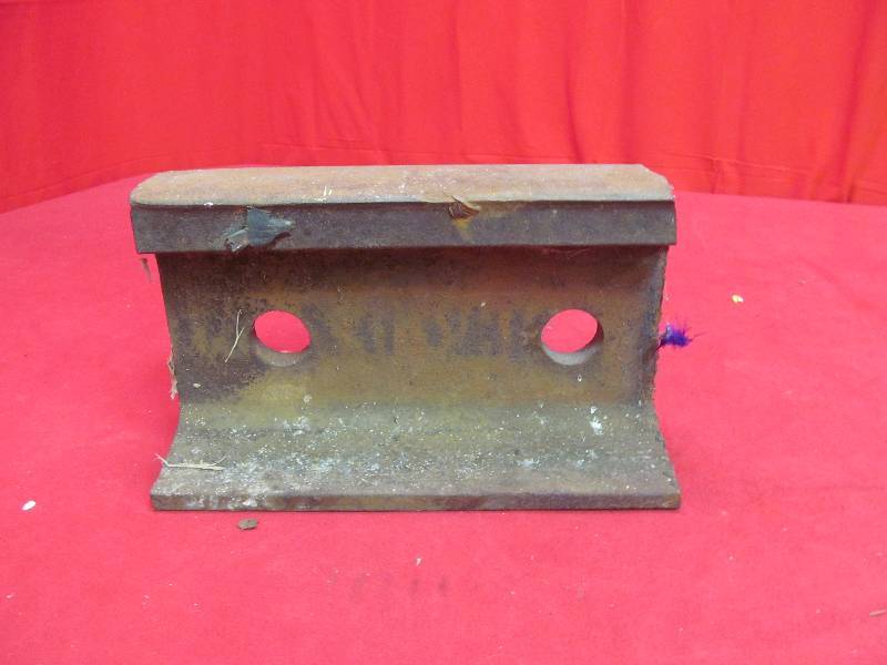 lot 143 image: Railroad anvil