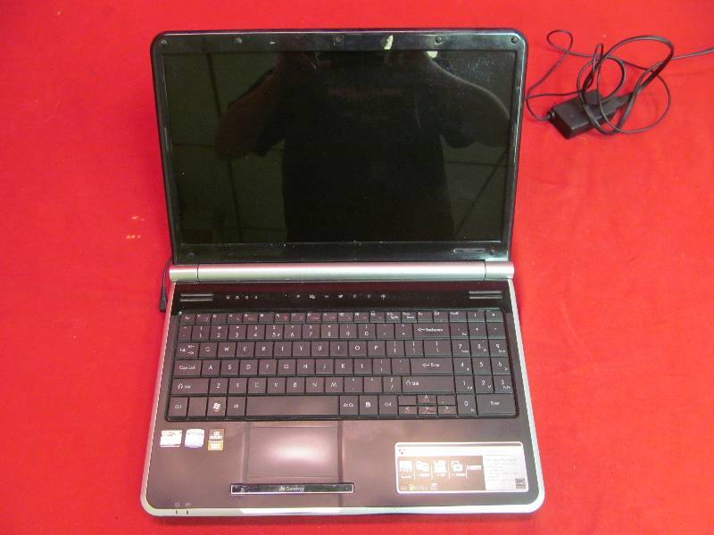 lot 151 image: Gateway laptop