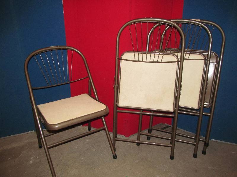 lot 216 image: folding chairs