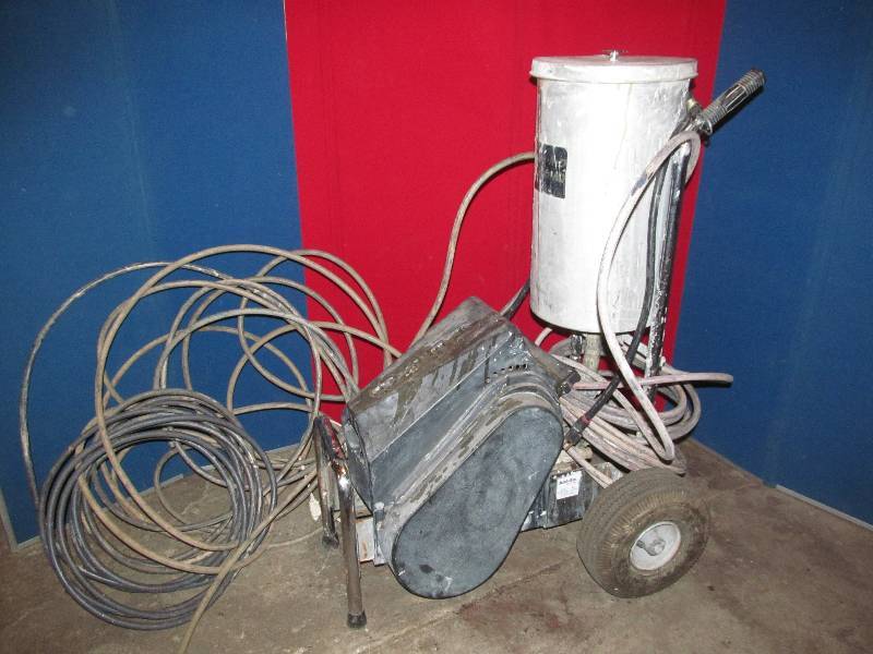 lot 219 image: Hero sprayer