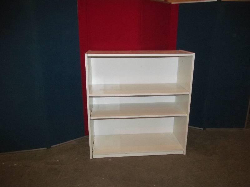 lot 228 image: book shelf
