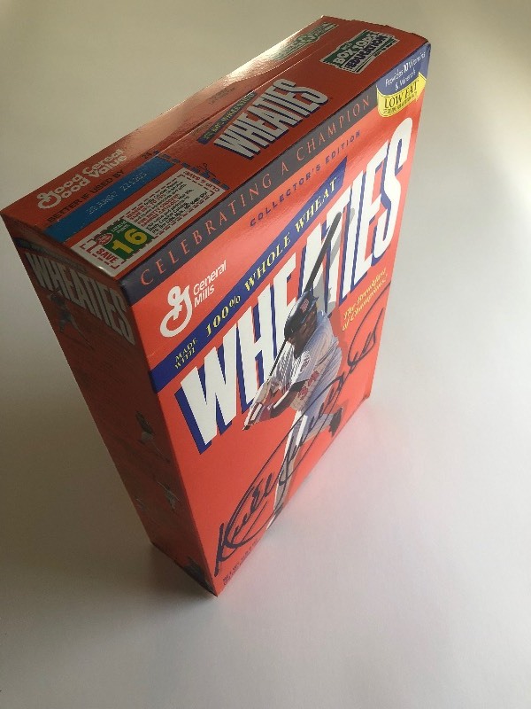 lot 101 image: Minnesota Twins Bat Magic Wand & Kirby Puckett Wheaties box - World Series Memorabilia - 1991
