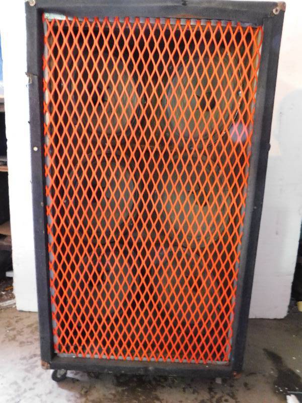 lot 231 image: UPRIGHT SPEAKER