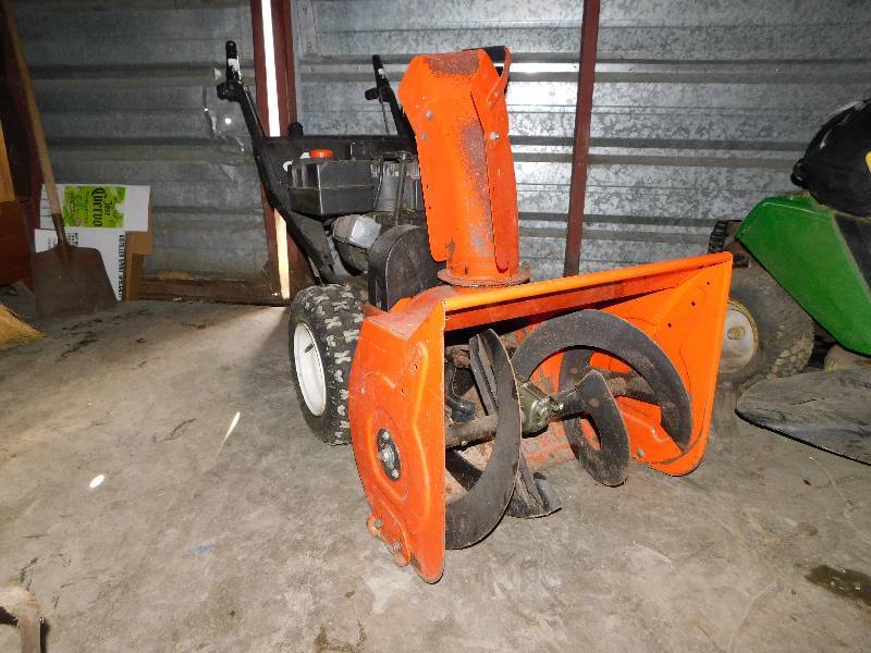 lot 263 image: ARIENS ST824 SNOW BLOWER