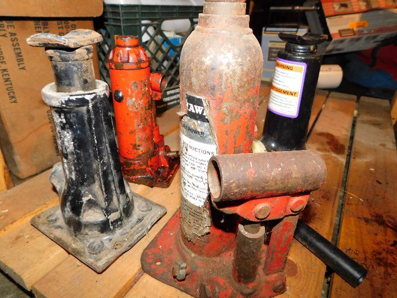 lot 298 image: FOUR JACKS