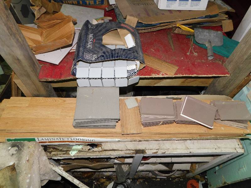 lot 311 image: FLOOR OR WALL TILES