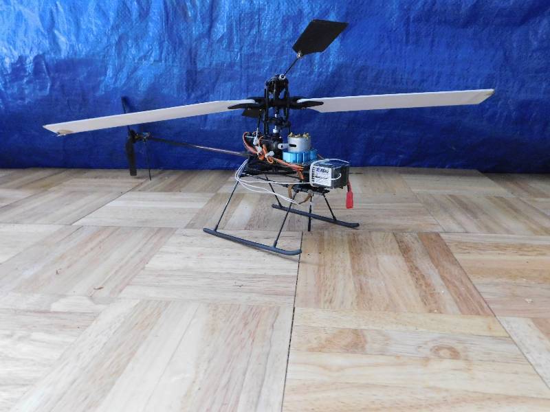 lot 322 image: ELECTRIC HELICOPTER, UNKNOWN WORKING CONDITION