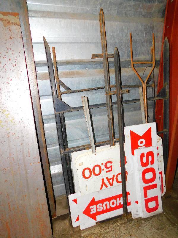 lot 339 image: SIGN POSTS