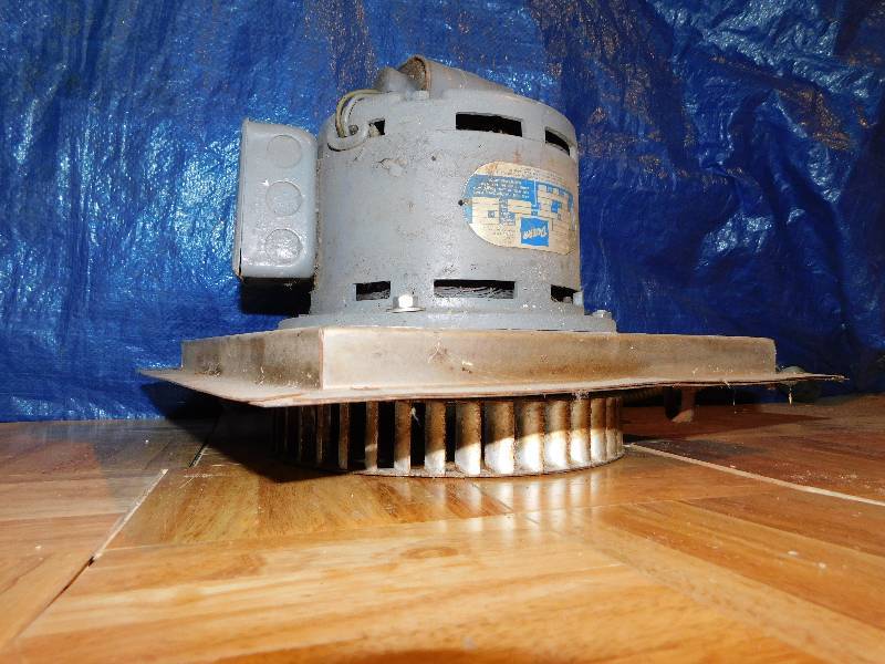 lot 351 image: DOERR ELECTRIC FAN-&nbspTAKE TIME TO PREVIEWINSPECT WE ARE NOT SURE OF WORKINGRUNNING CONDITION FOR THIS ITEM.&nbspSOLD AS IS WHERE IS