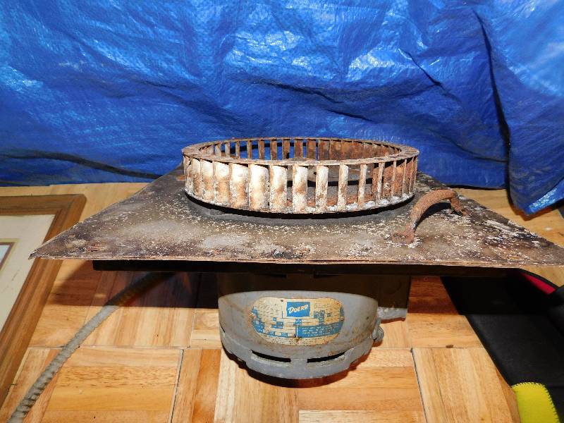 lot 361 image: DOERR ELECTRIC FAN