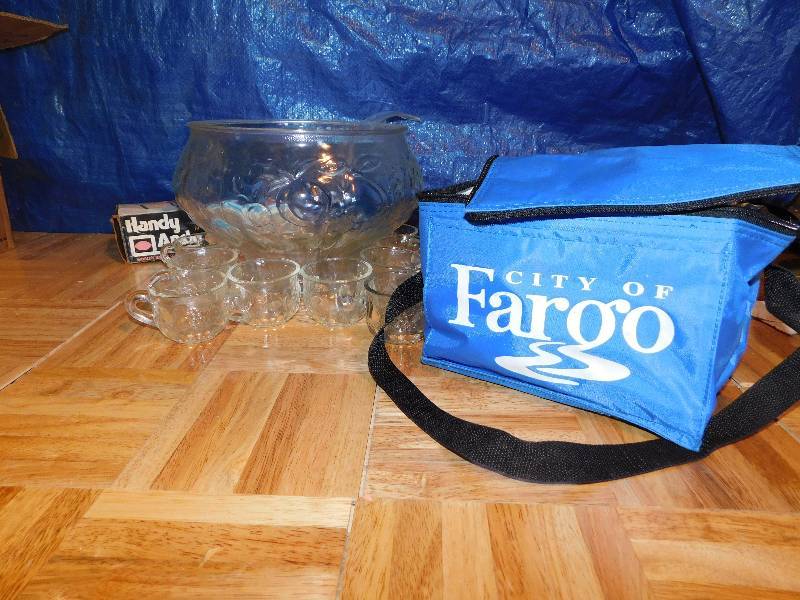 lot 375 image: MISC HOUSEHOLD ITEMS