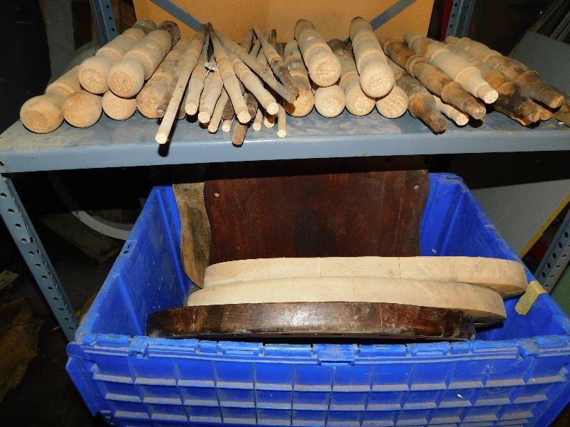 lot 374 image: WOOD SPINDLES AND CHAIR SEATS