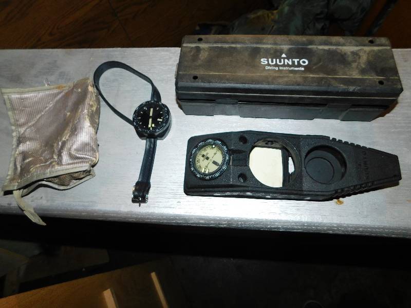 lot 379 image: SUUNTO DIVING INSTRUMENT