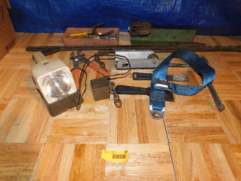 lot 385 image: GARAGE MISC ITEMS
