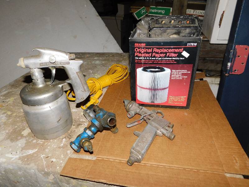 lot 413 image: PAINT SPRAYER AND METER