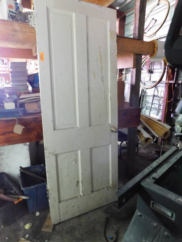 lot 426 image: WOOD DOOR 30 X 80