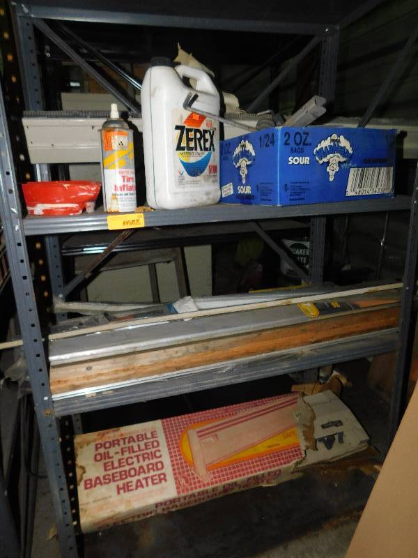 lot 439 image: MISC GARAGE ITEMS
