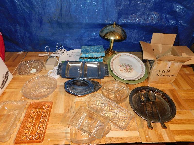 lot 457 image: MISC HOUSEHOLD ITEMS